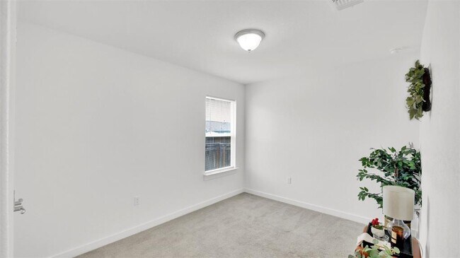Building Photo - 15500 Pewter Luster Cv
