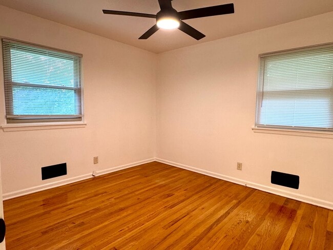 Building Photo - {6617} Move in ready + Updated + Attached Garage