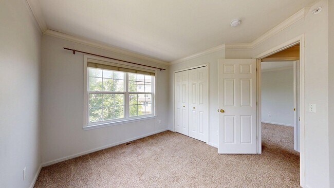 Building Photo - 3042 Barclay Way