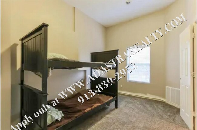 Building Photo - Beautiful 4 Bed 3 Bath Home in Olathe-Comi...