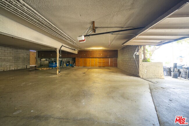 Building Photo - 302 Ashland Ave