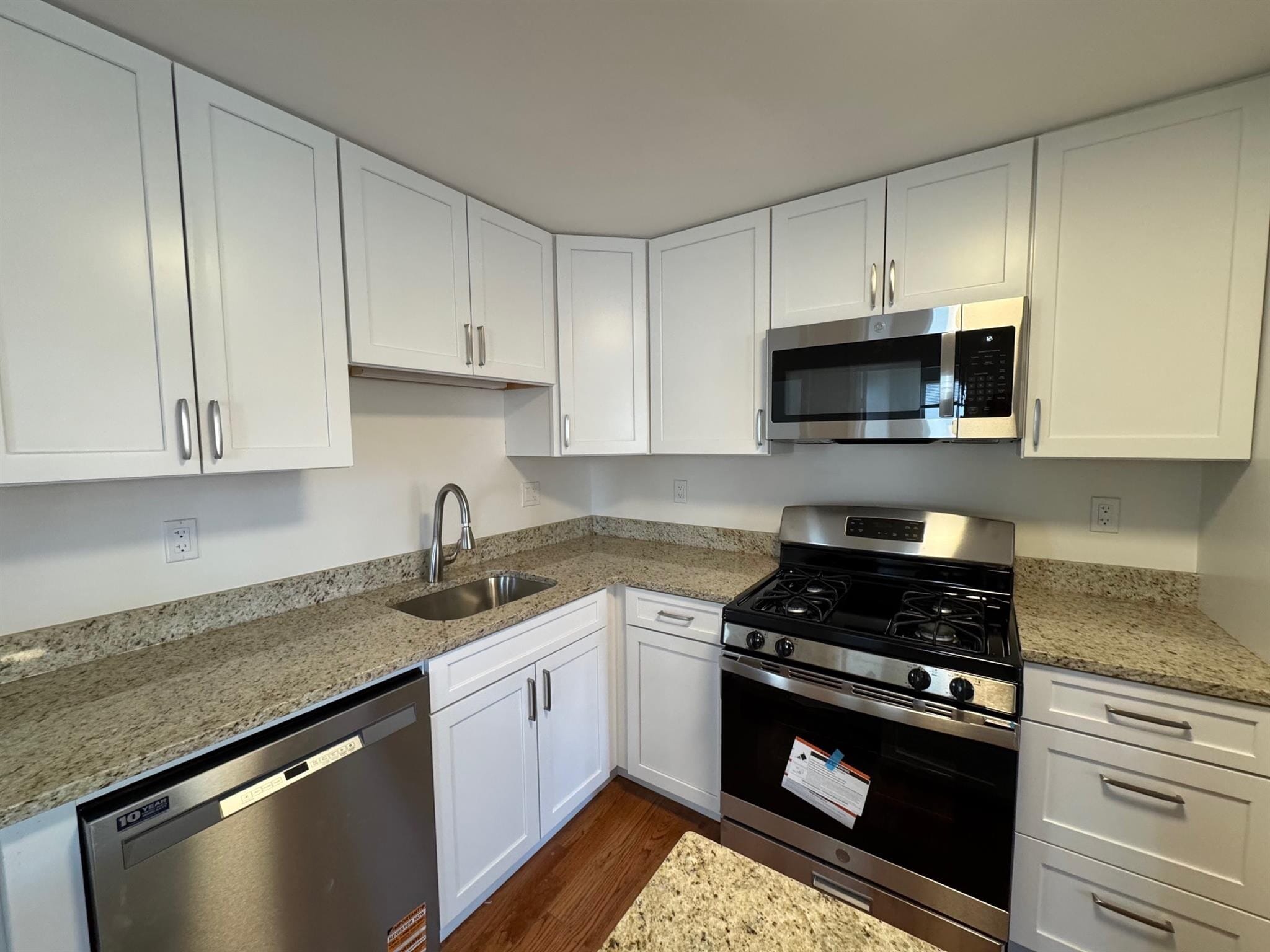 Building Photo - 356 Somerville Ave