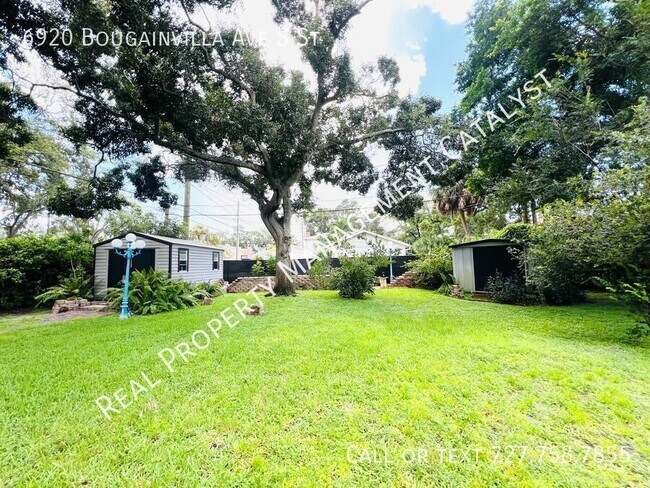 Building Photo - 6920 Bougainvilla Ave S