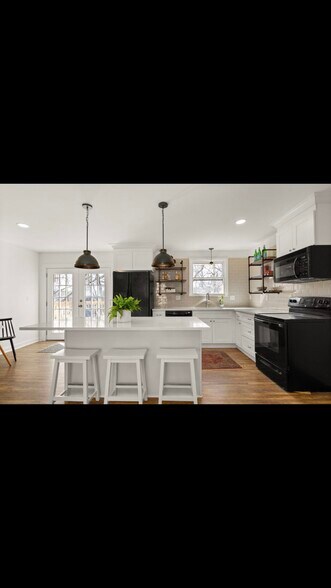 Building Photo - 5017 McLendon Dr
