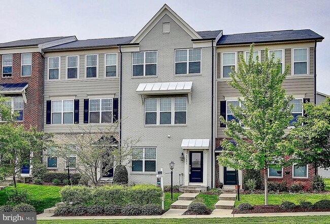 Building Photo - 43893 Eastgate View Drive
