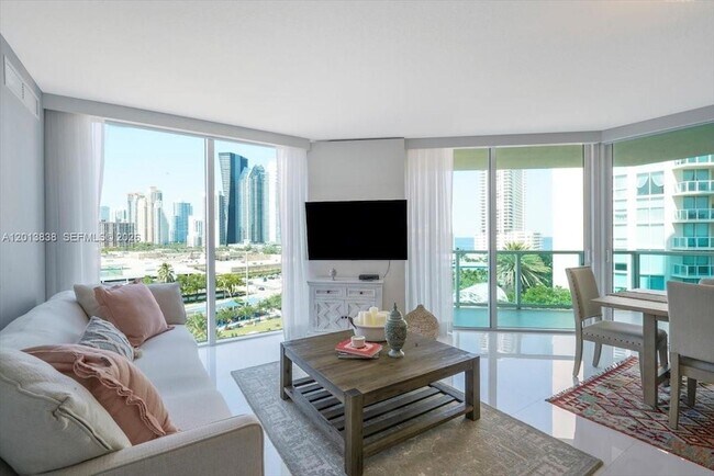 Building Photo - 250 Sunny Isles Blvd