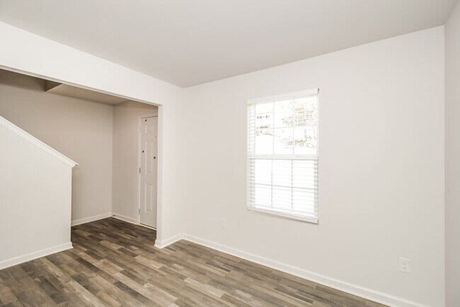 Building Photo - 146 Fields Crossing