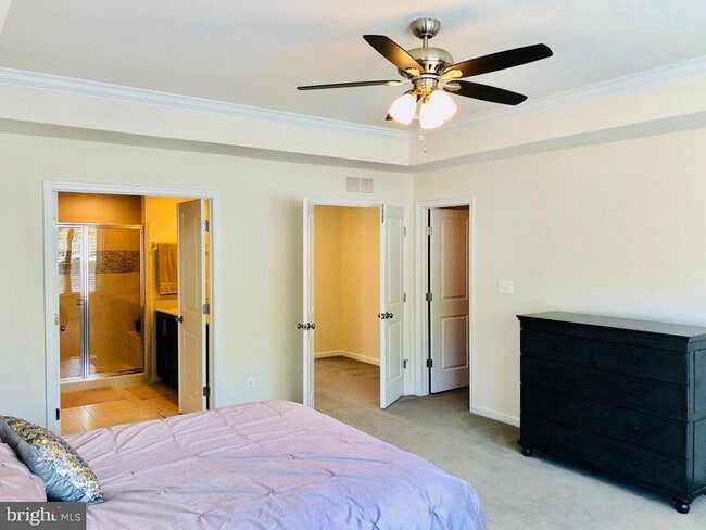 Building Photo - 460 Coneflower Ln