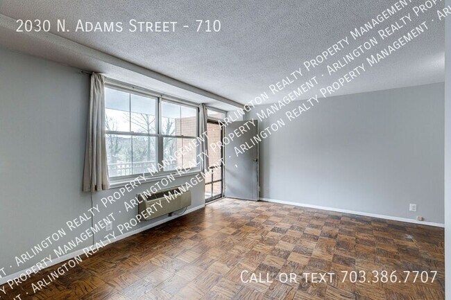 Building Photo - 2030 N Adams St