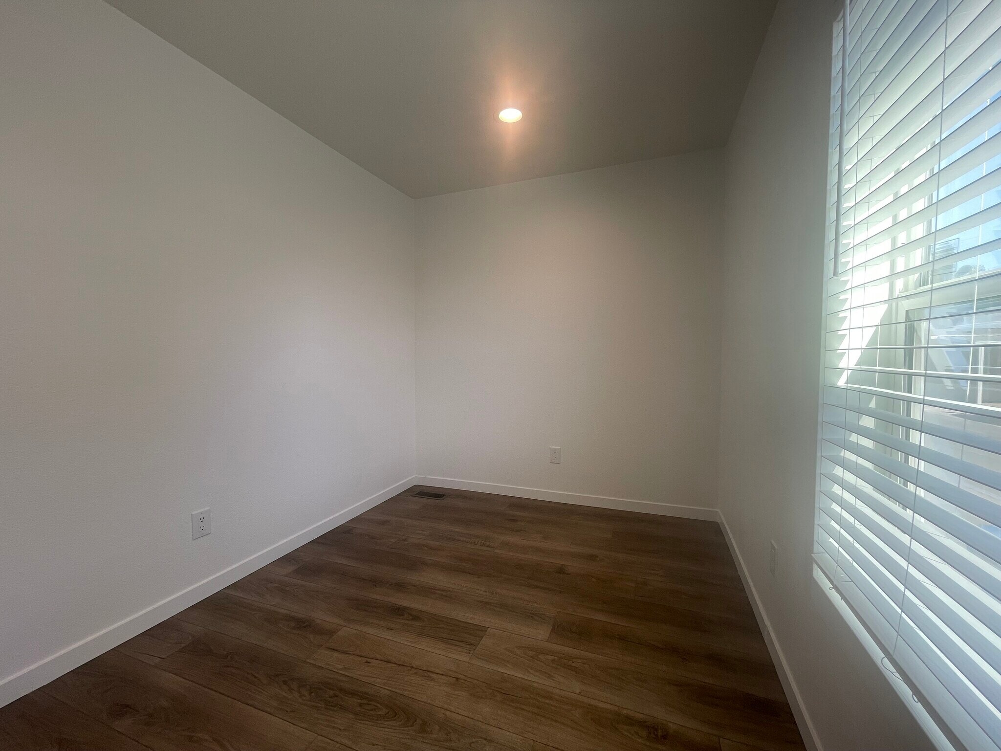 Building Photo - 2627 S Lamb Blvd