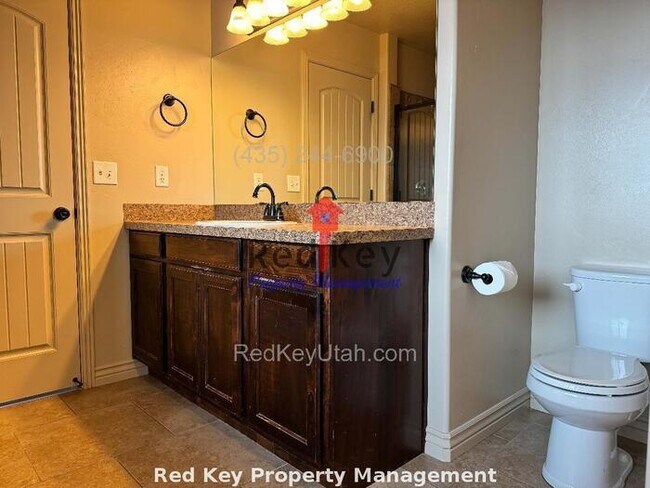 Building Photo - 770 N Single Family Home