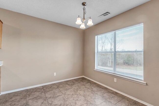 Building Photo - Newly Renovated Units in Killen, AL