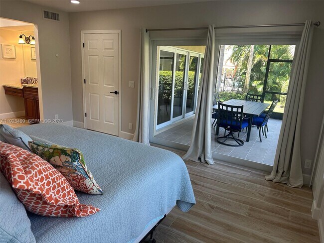 Building Photo - 4161 S US Hwy 1