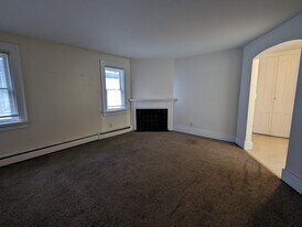 Building Photo - 608 Elmwood Ave