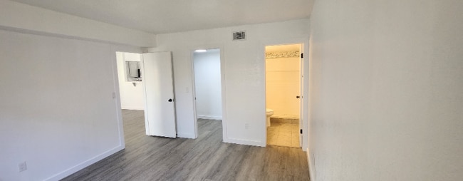 Building Photo - 33 Pony Express Dr