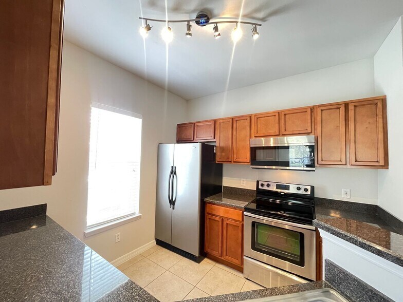 Building Photo - 760 Siena Palm Dr