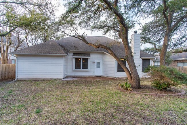 Building Photo - 8421 Cahill Dr