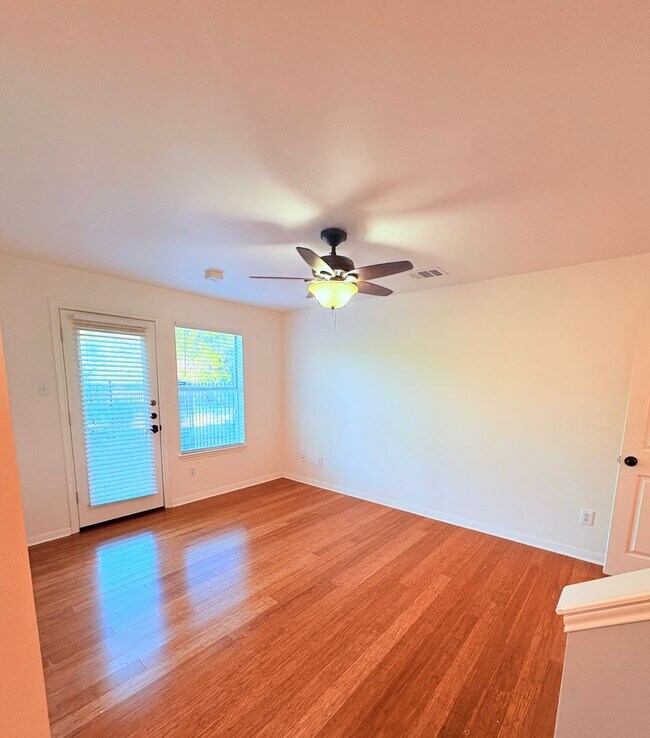Building Photo - Elegant Two-Story Home in Lakeway