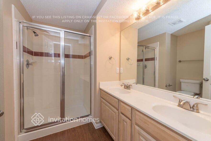 Building Photo - 5010 Ridgefield Ct