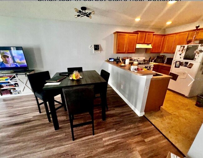 Building Photo - 533 Cresting Oak Cir