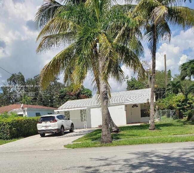 Primary Photo - 2149 NE 179th St