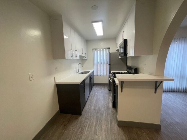 Building Photo - 3419 Keystone Av