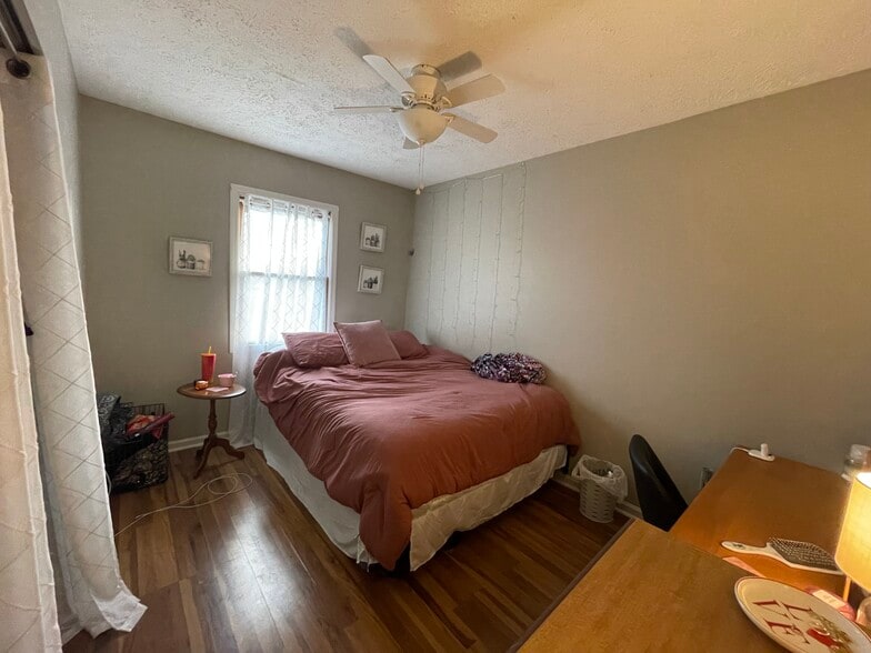 Building Photo - 620 Junction St