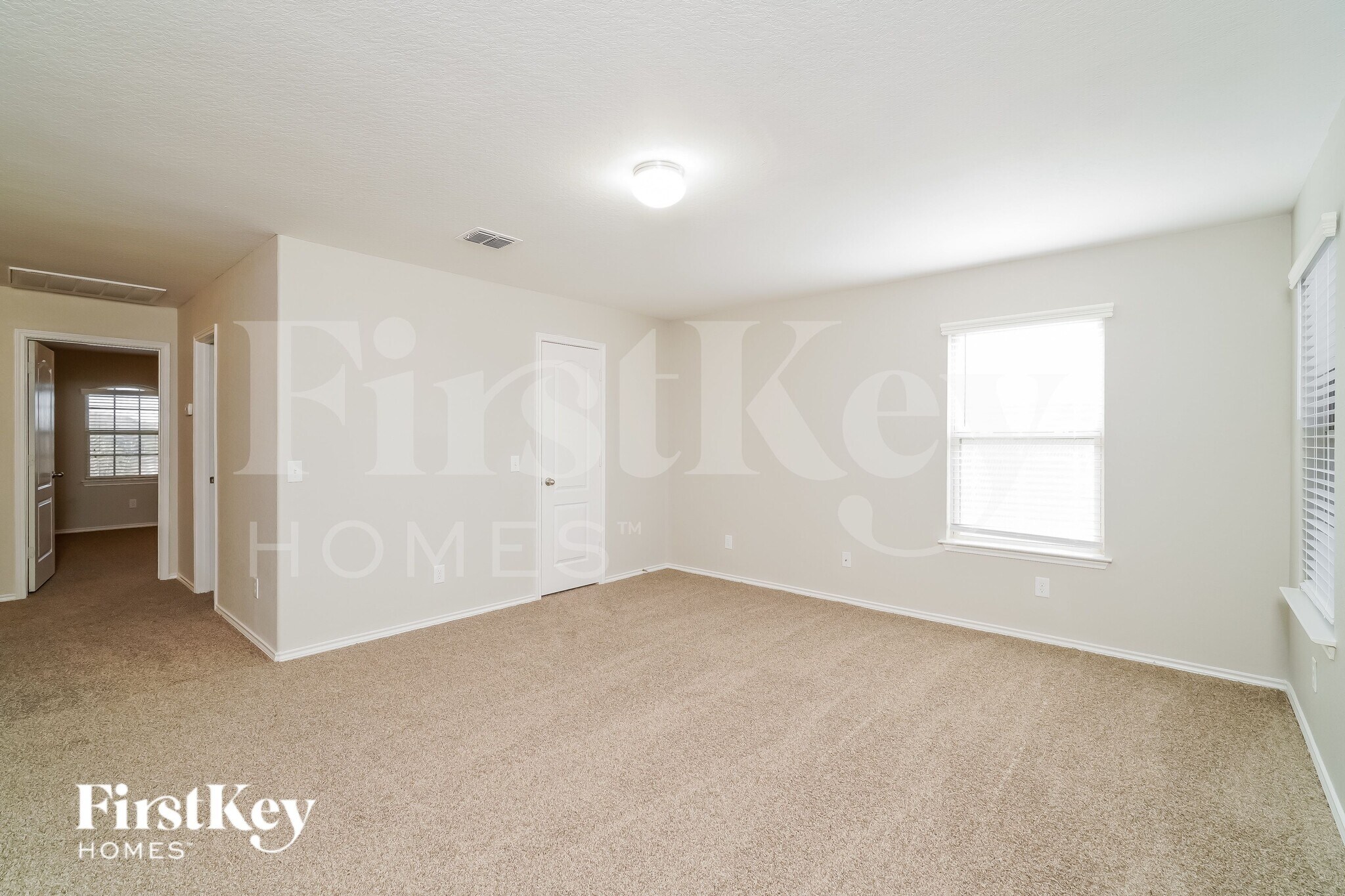 Building Photo - 500 Stonebrook Dr