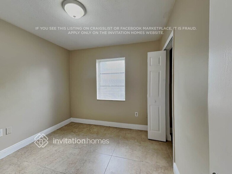 Building Photo - 1410 N 70th Terrace