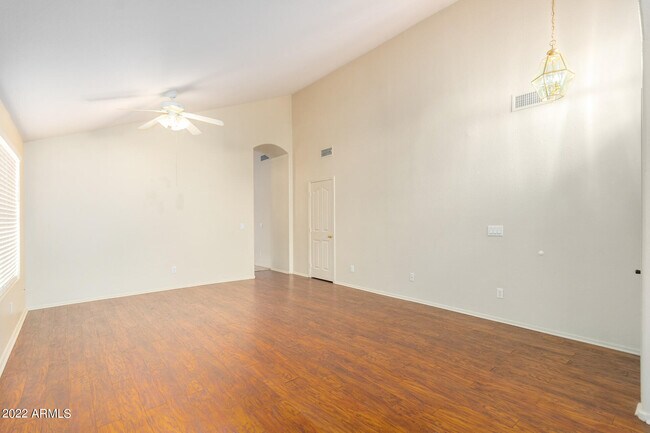 Building Photo - 12531 W Edgemont Ave