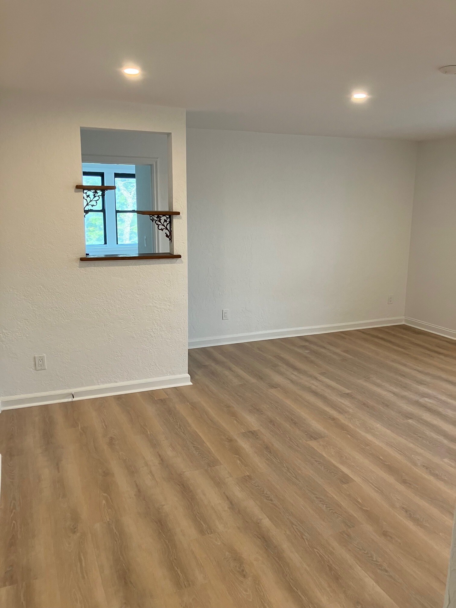 Building Photo - 214 Rockland Ave