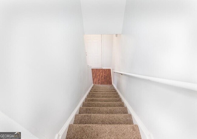 Building Photo - 3230 Oakley Pl