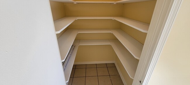 Building Photo - 10524 Watterson Trail