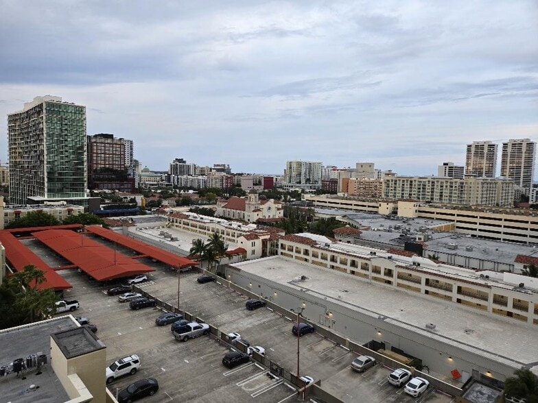 Building Photo - 651 Okeechobee Blvd