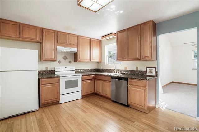 Building Photo - 16033 E Radcliff Pl