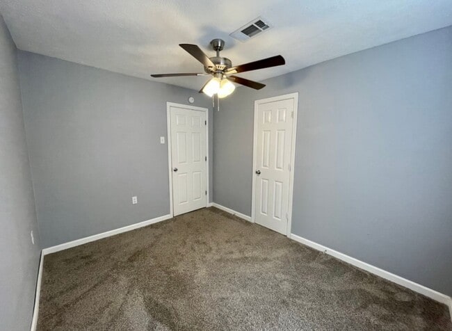 Building Photo - 2311 Ave G