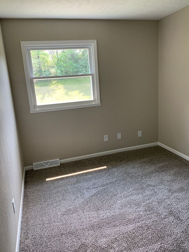 Building Photo - 4737 Javelin Dr