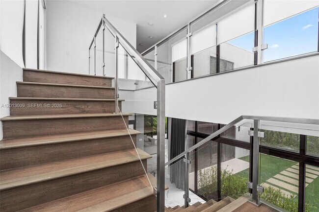 Building Photo - 16529 Botaniko Dr N