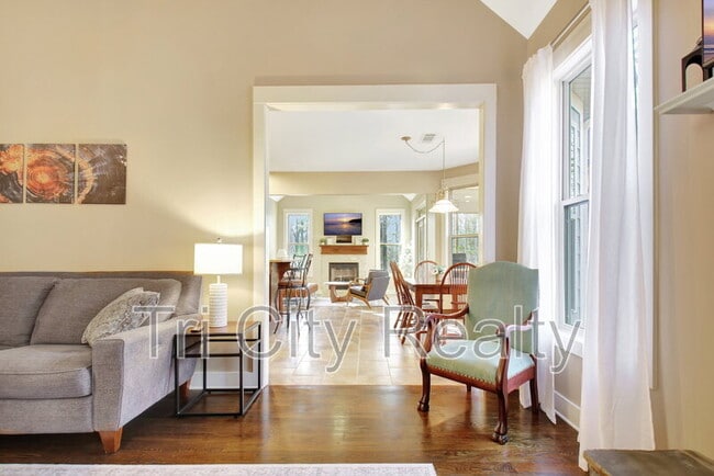 Building Photo - 175 Ridgeway Ct