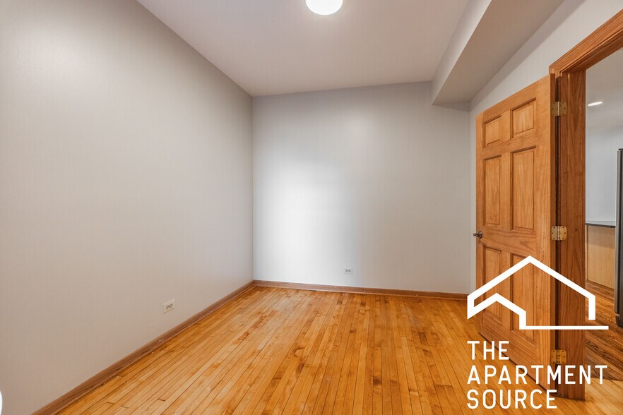 Building Photo - 1010 N Kedzie Ave