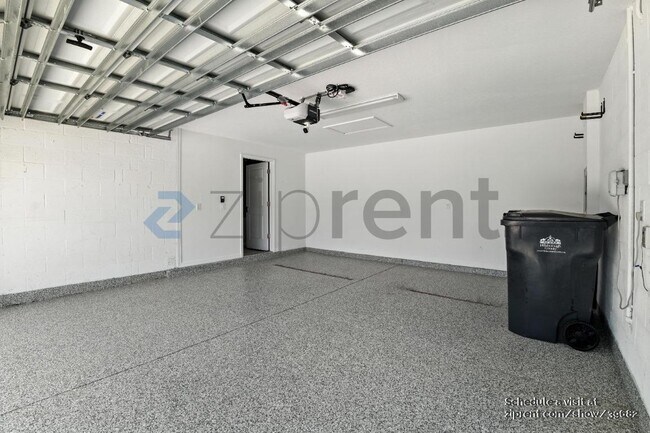 Building Photo - 10382 Blue Plume Ct