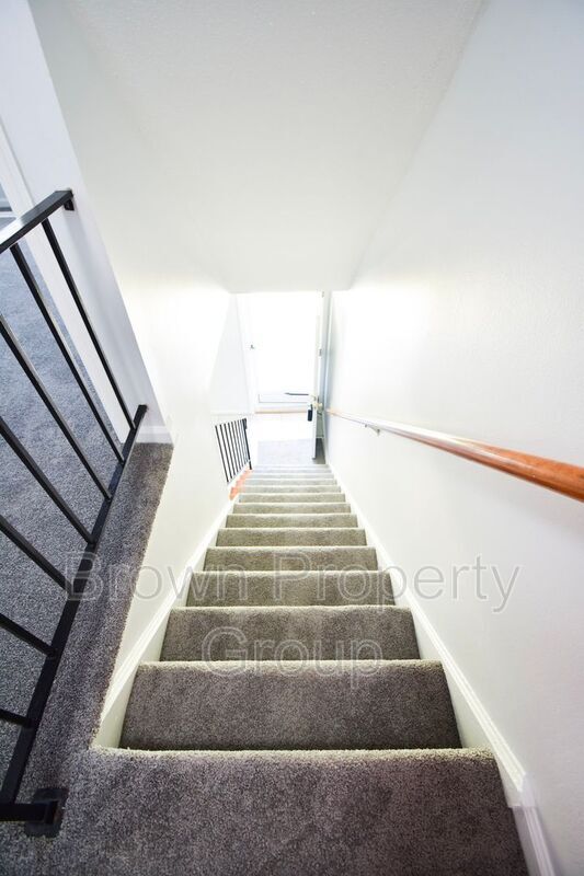 Building Photo - 2123 Grand Prix Dr