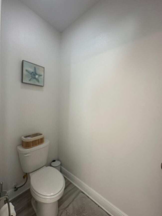 Building Photo - 7 Nest Ln