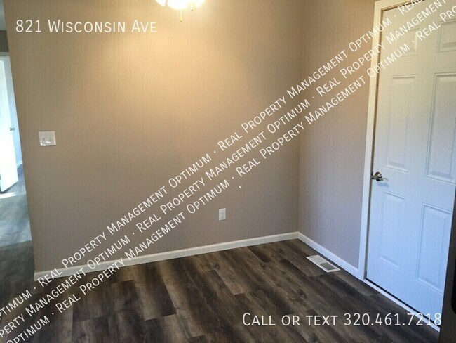 Building Photo - 821 Wisconsin Ave