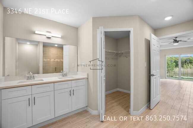 Building Photo - 3346 NE 21st Pl