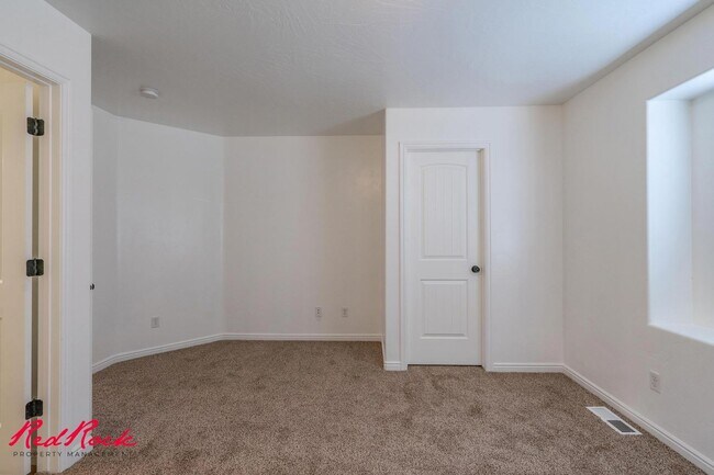 Building Photo - 2075 S Sir Monte Dr