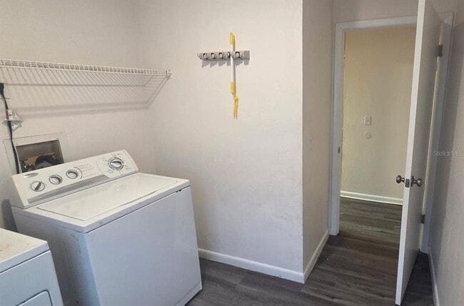 Building Photo - 25 Panorama Dr