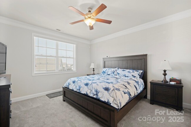 Building Photo - 758 Latrobe Dr