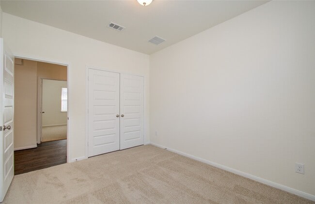 Building Photo - 8414 Beacon Bay Cir