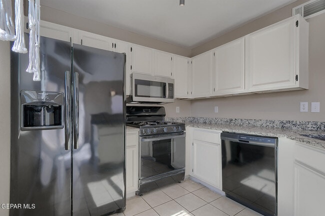 Building Photo - 12110 Sal Rasura Ct